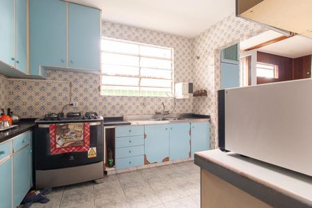 Casa para alugar com 188m², 6 quartos e 4 vagasCozinha - Armários