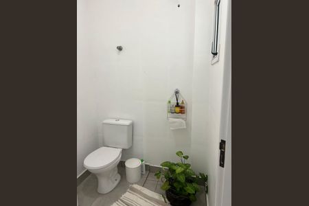 Apartamento para alugar com 100m², 3 quartos e 2 vagas Apartamento para alugar com 100m², 3 quartos e 2 vagasBanheiro