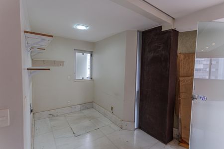 Sala 2 de apartamento à venda com 3 quartos, 102m² em Carmo, Belo Horizonte