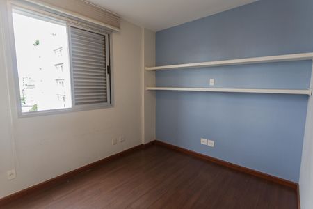 Apartamento à venda com 102m², 3 quartos e 3 vagasQuarto 2