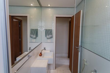 Apartamento à venda com 102m², 3 quartos e 3 vagasBanheiro Social