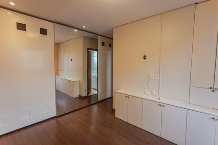 Apartamento à venda com 102m², 3 quartos e 3 vagasSuíte