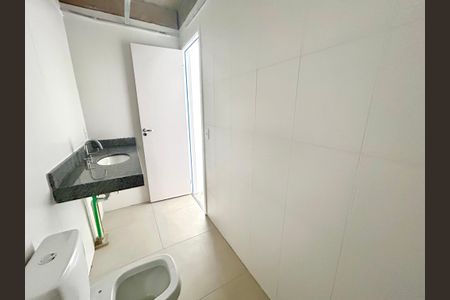 Apartamento à venda com 69m², 2 quartos e 2 vagasBanheiro da Suíte