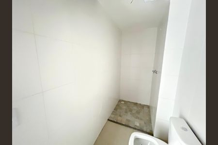 Apartamento à venda com 69m², 2 quartos e 2 vagasBanheiro da Suíte