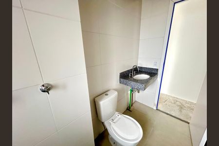 Apartamento à venda com 69m², 2 quartos e 2 vagasBanheiro 1