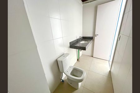 Apartamento à venda com 69m², 2 quartos e 2 vagasBanheiro da Suíte