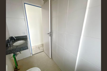 Apartamento à venda com 69m², 2 quartos e 2 vagasBanheiro 1