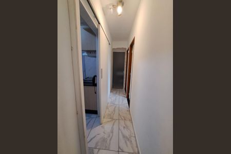 Corredor de apartamento para alugar com 2 quartos, 55m² em Santa Terezinha, São Bernardo do Campo