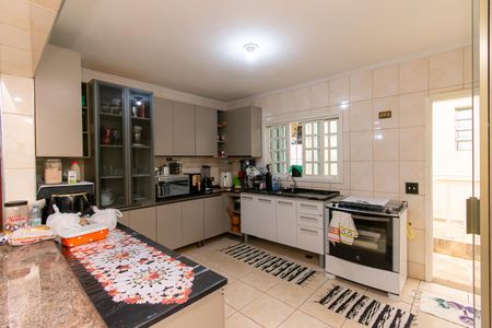 Casa para alugar com 250m², 3 quartos e 3 vagas Casa para alugar com 250m², 3 quartos e 3 vagasCozinha- Copa