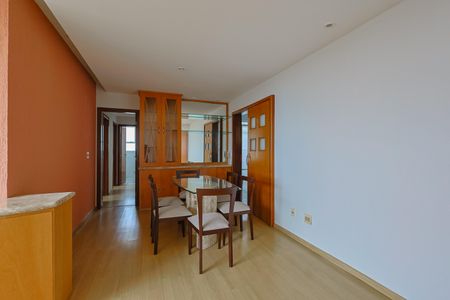 Apartamento para alugar com 95m², 3 quartos e 2 vagas