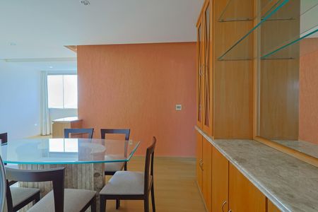 Apartamento para alugar com 95m², 3 quartos e 2 vagas