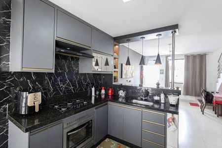 Cozinha de apartamento à venda com 2 quartos, 122m² em Parque Xangri-lá, Contagem
