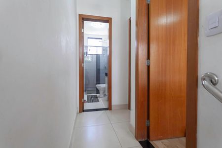 Apartamento à venda com 122m², 2 quartos e 4 vagasCorredor