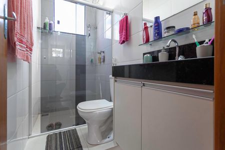 Apartamento à venda com 122m², 2 quartos e 4 vagasBanheiro social