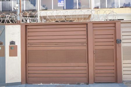 Apartamento à venda com 122m², 2 quartos e 4 vagasFachada