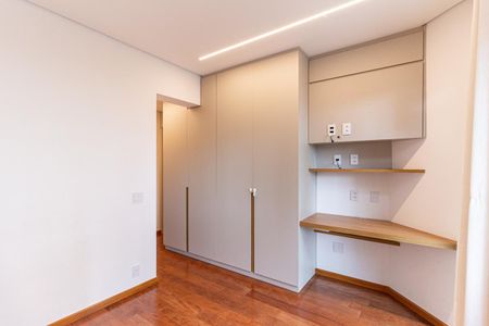 Apartamento para alugar com 123m², 3 quartos e 2 vagasSuíte