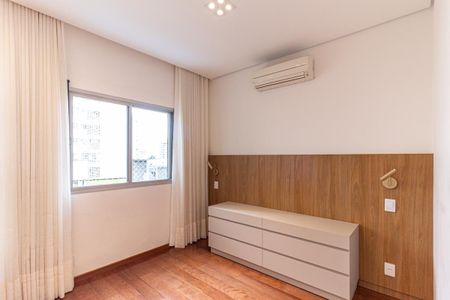 Apartamento para alugar com 123m², 3 quartos e 2 vagasSuíte
