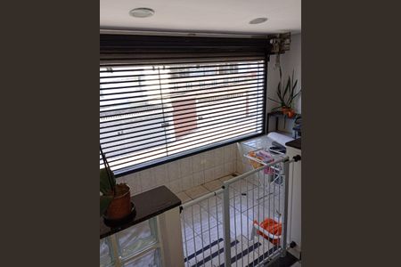 Casa à venda com 200m², 3 quartos e 2 vagas Casa à venda com 200m², 3 quartos e 2 vagasVaranda