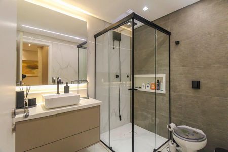 Casa à venda com 200m², 2 quartos e 2 vagas Casa à venda com 200m², 2 quartos e 2 vagasBanheiro