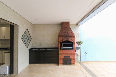 Casa à venda com 200m², 2 quartos e 2 vagas Casa à venda com 200m², 2 quartos e 2 vagasChurrasqueira