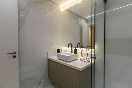 Casa à venda com 200m², 2 quartos e 2 vagas Casa à venda com 200m², 2 quartos e 2 vagasBanheiro