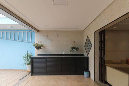 Casa à venda com 200m², 2 quartos e 2 vagas Casa à venda com 200m², 2 quartos e 2 vagasChurrasqueira