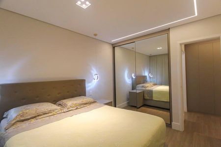 Quarto 1 de casa à venda com 2 quartos, 200m² em Vila Ivone, São Paulo