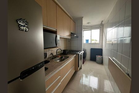Cozinha de apartamento à venda com 2 quartos, 53m² em Jardim Roberto, Osasco