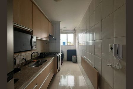 Cozinha de apartamento à venda com 2 quartos, 53m² em Jardim Roberto, Osasco