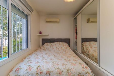 Quarto 1 de apartamento para alugar com 3 quartos, 67m² em Teresópolis, Porto Alegre