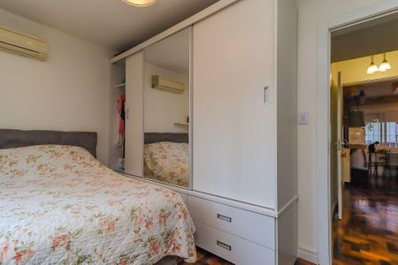 Quarto 1 de apartamento para alugar com 3 quartos, 67m² em Teresópolis, Porto Alegre