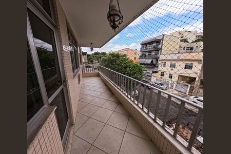 Apartamento para alugar com 80m², 3 quartos e 1 vagaVaranda