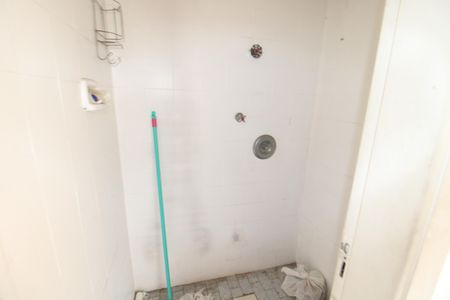 Apartamento à venda com 75m², 3 quartos e 1 vagaÁrea de Serviço - Banheiro