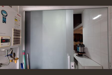 Apartamento à venda com 99m², 3 quartos e 2 vagas Apartamento à venda com 99m², 3 quartos e 2 vagasÁrea de Serviço