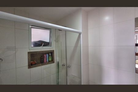 Apartamento à venda com 99m², 3 quartos e 2 vagas Apartamento à venda com 99m², 3 quartos e 2 vagasBanheiro Suíte 2