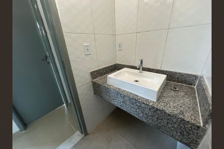 Apartamento para alugar com 50m², 2 quartos e sem vagaBanheiro