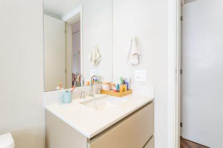 Apartamento à venda com 149m², 3 quartos e 2 vagasBanheiro da Suíte 1