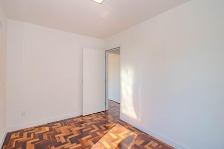 Quarto 1 de apartamento à venda com 2 quartos, 48m² em Jardim Itu, Porto Alegre