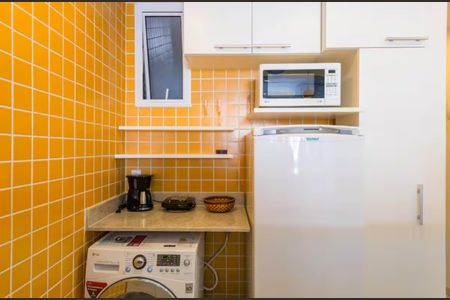 Cozinha de apartamento à venda com 1 quarto, 35m² em Copacabana, Rio de Janeiro