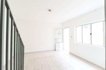 Casa para alugar com 2 quartos, 70m² em Vila Constança, São Paulo