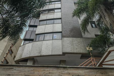 Apartamento para alugar com 115m², 3 quartos e 2 vagasFachada
