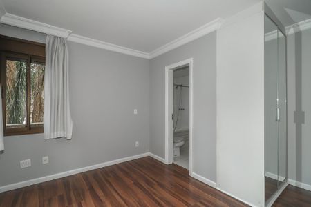 Quarto Suíte de apartamento para alugar com 3 quartos, 115m² em Petrópolis, Porto Alegre
