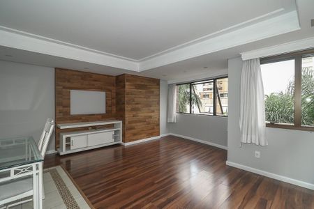 Sala de apartamento para alugar com 3 quartos, 115m² em Petrópolis, Porto Alegre