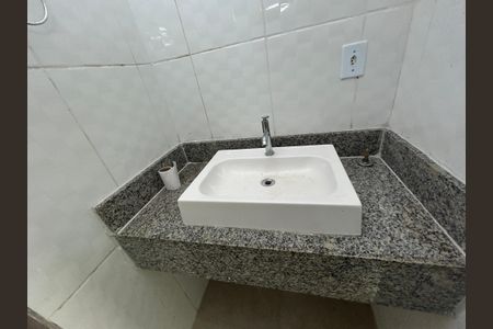Apartamento para alugar com 50m², 2 quartos e sem vagaBanheiro