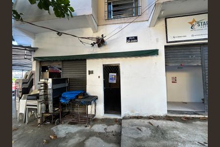 Apartamento para alugar com 50m², 2 quartos e sem vagaFachada + plaquinha