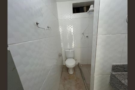 Apartamento para alugar com 50m², 2 quartos e sem vagaBanheiro