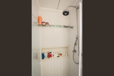 Apartamento para alugar com 80m², 2 quartos e 2 vagas Apartamento para alugar com 80m², 2 quartos e 2 vagasBanheiro da Suite