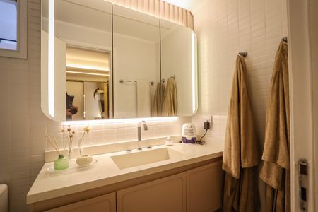 Apartamento para alugar com 80m², 2 quartos e 2 vagas Apartamento para alugar com 80m², 2 quartos e 2 vagasBanheiro da Suite