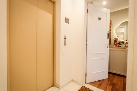 Apartamento para alugar com 80m², 2 quartos e 2 vagas Apartamento para alugar com 80m², 2 quartos e 2 vagasHall Social