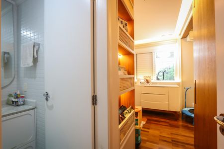 Apartamento para alugar com 80m², 2 quartos e 2 vagas Apartamento para alugar com 80m², 2 quartos e 2 vagasSuite 2